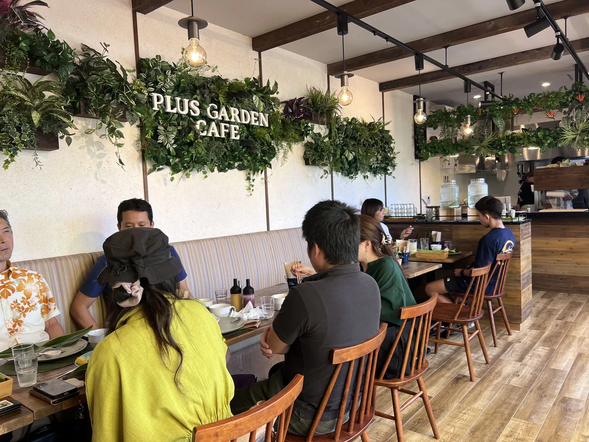 PLUS GARDEN CAFE の施工事例 3